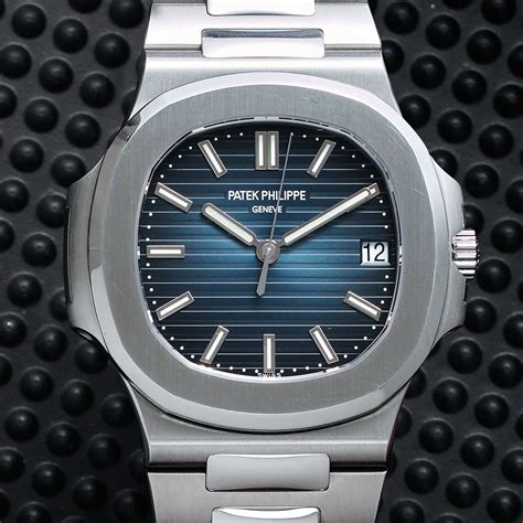 patek philippe nautilus geneve.